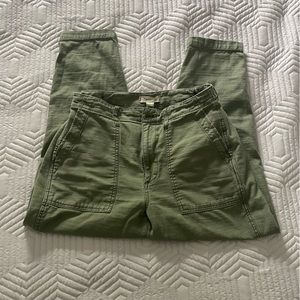 Madewell green khaki relaxed fit pant size 6